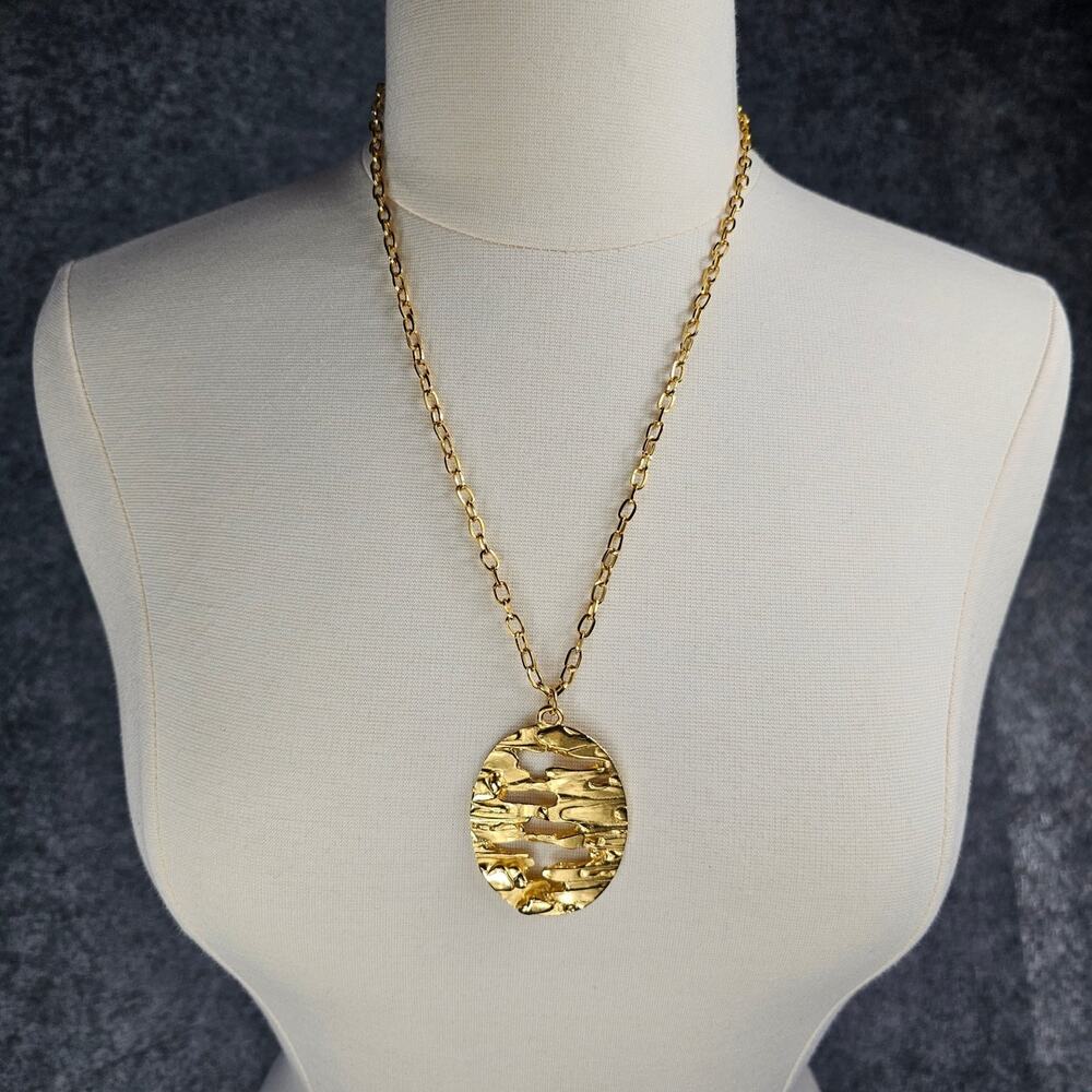 Vintage Crown Trifari Modernist Abstract Oval Nugget Pendant Necklace Gold Tone